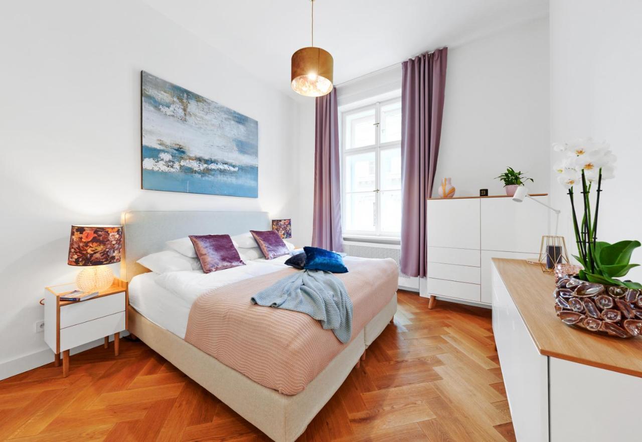 Palace Dlazdena Central Apartment - New Town Prag Exterior foto